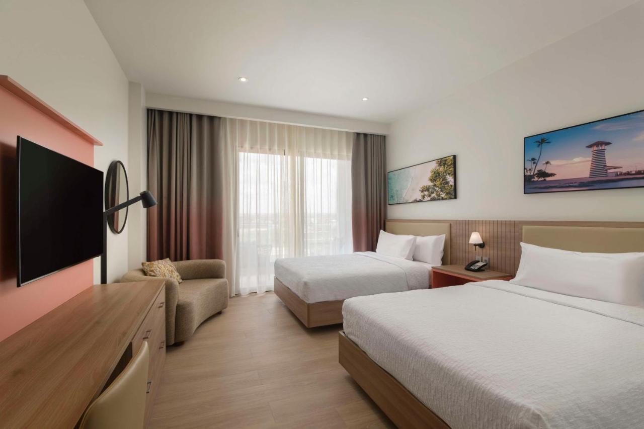 Hilton Garden Inn ลาโรมานา ภายนอก รูปภาพ