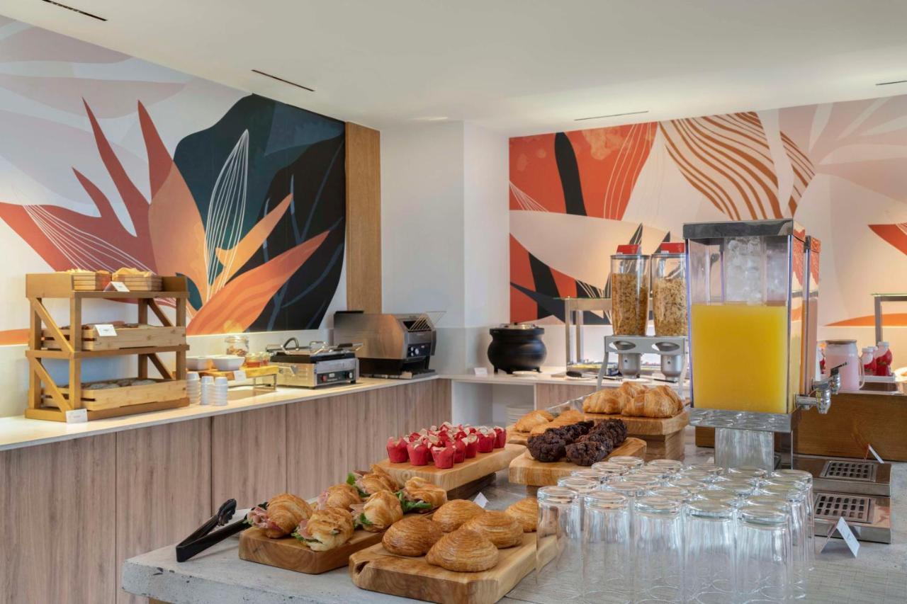 Hilton Garden Inn ลาโรมานา ภายนอก รูปภาพ