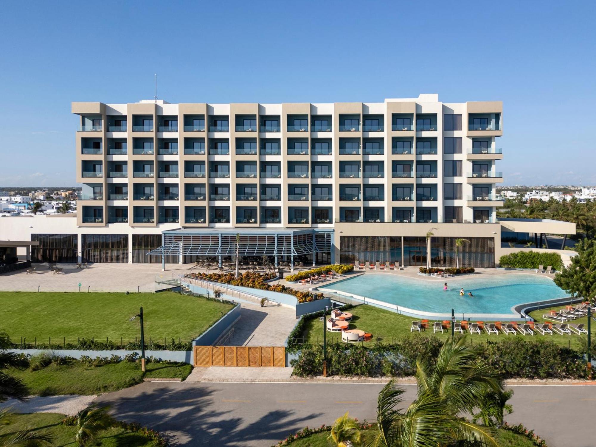 Hilton Garden Inn ลาโรมานา ภายนอก รูปภาพ